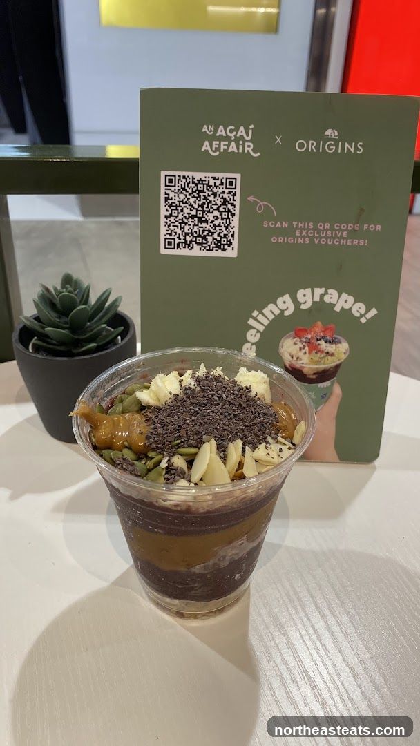 Açai Bowl with QR Code