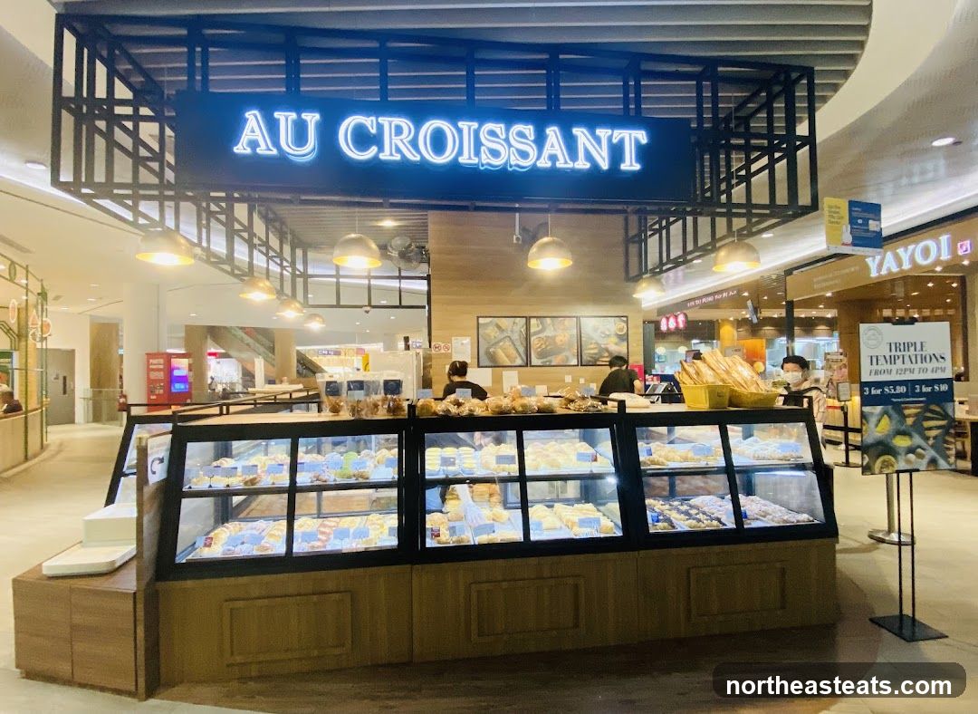 Au Croissant Bakery Display