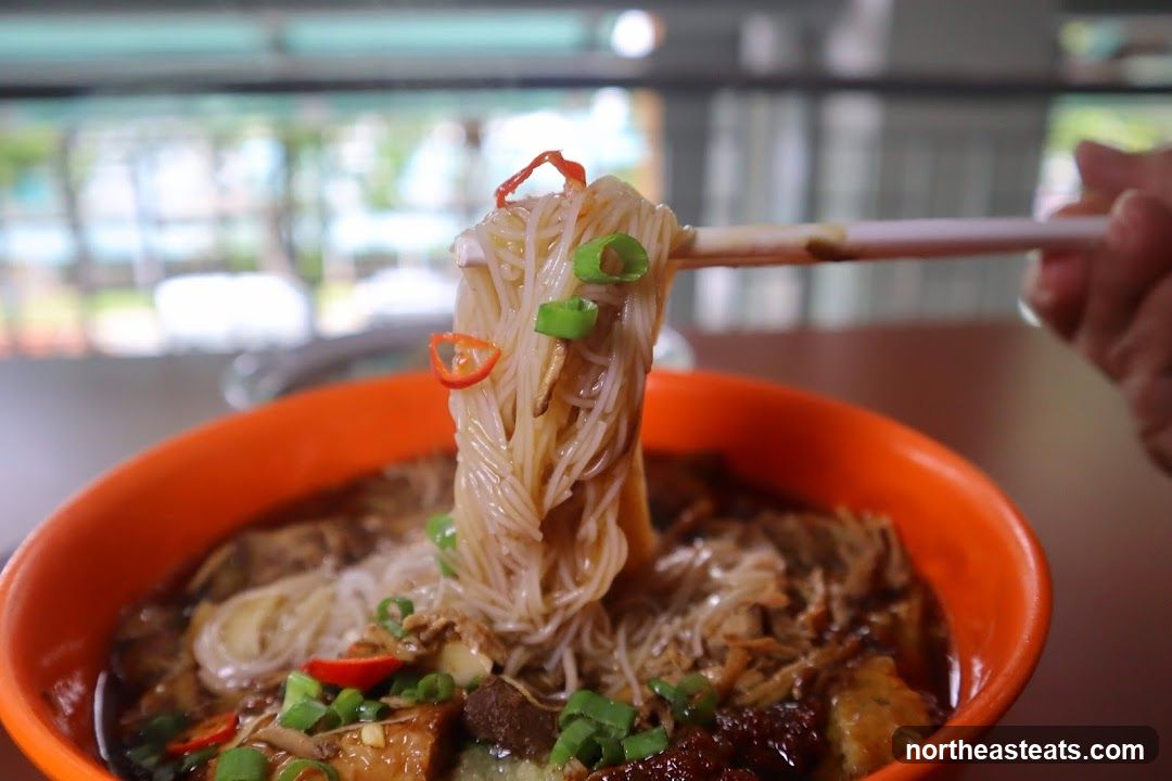 Noodles with Chili and Scallions
