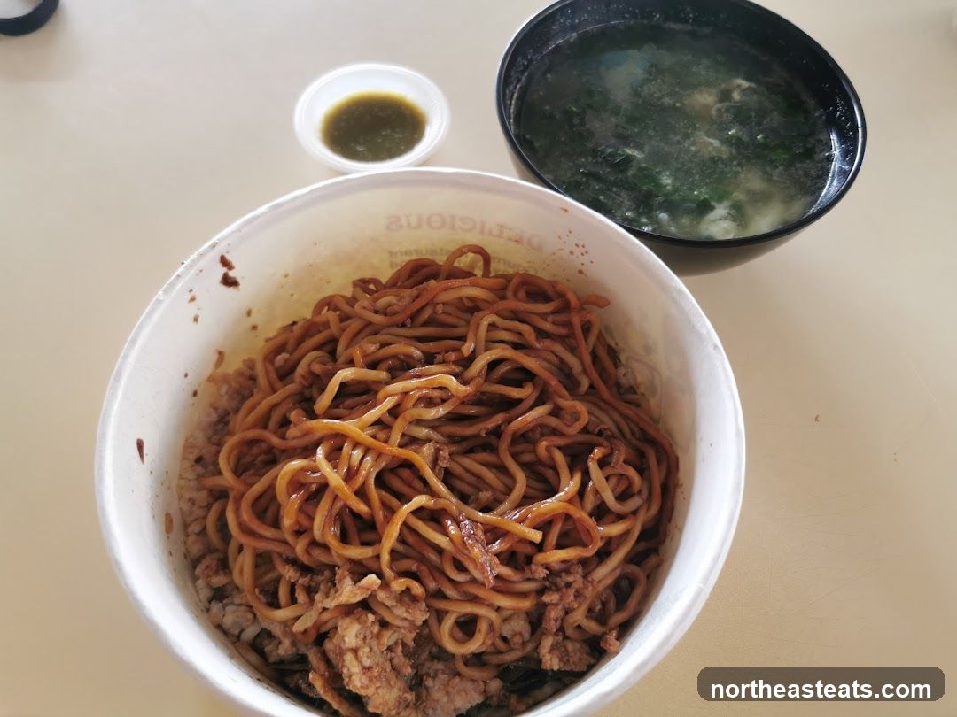 Noodles with Soup and Dipping Sauce