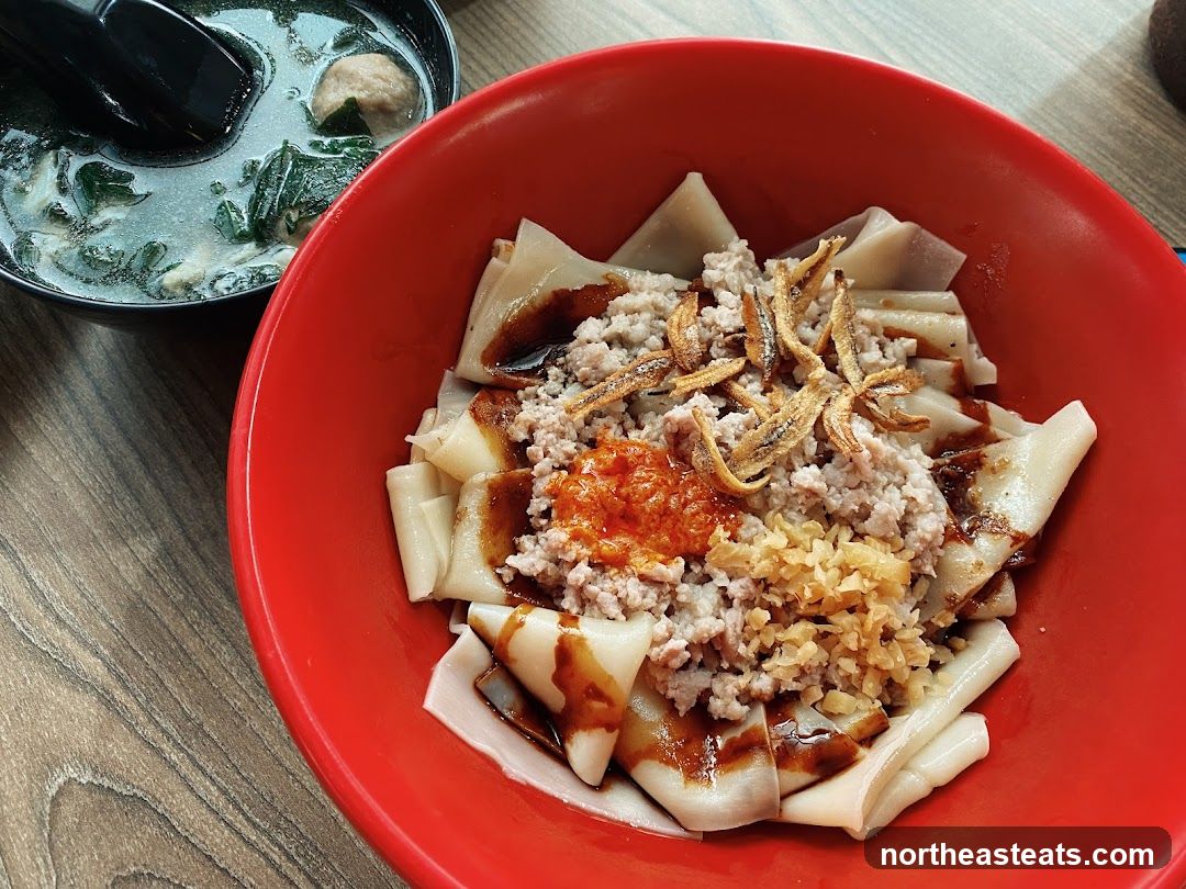 Noodles with Minced Meat and Soup
