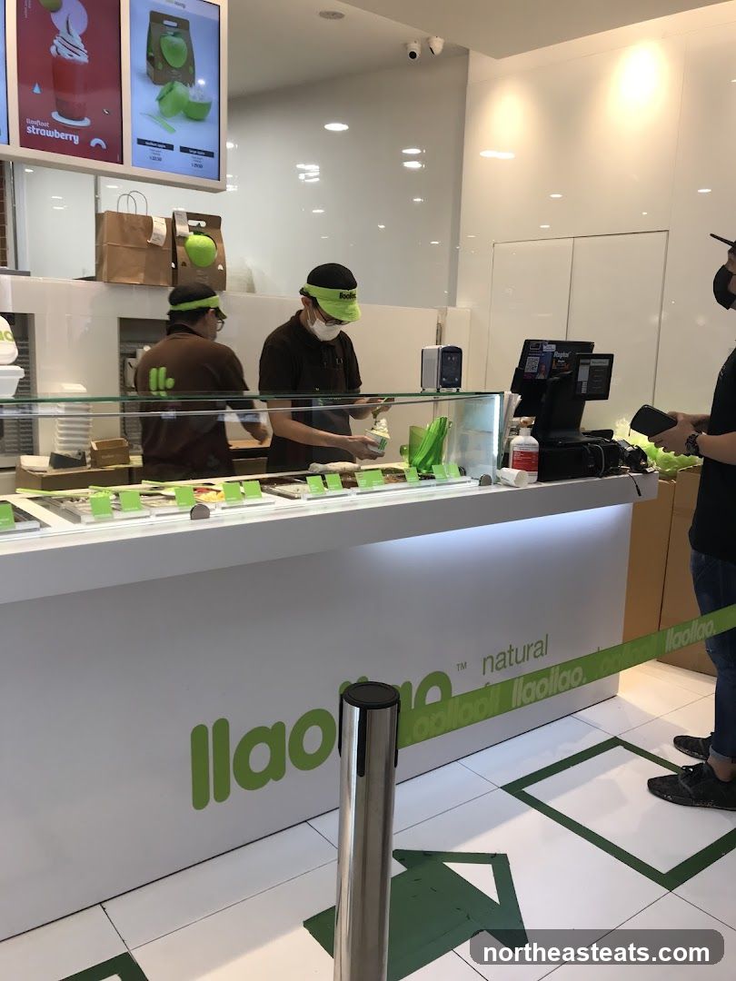Dessert shop counter