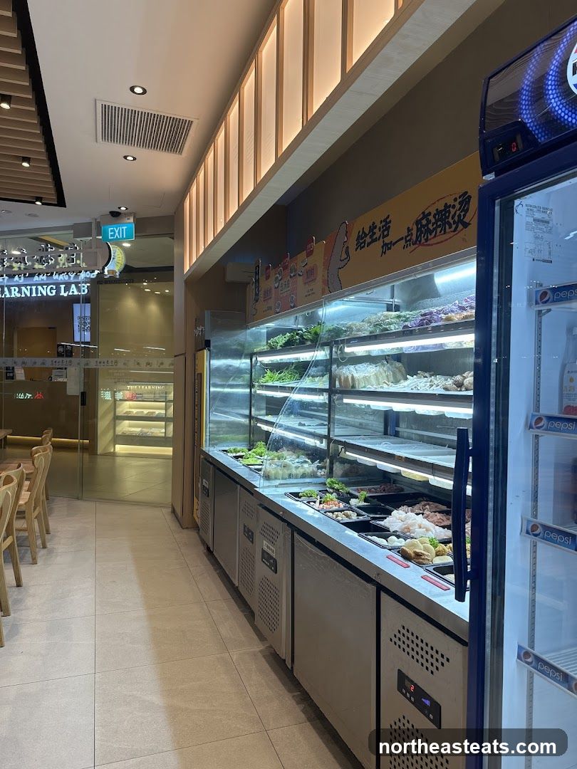 Food Display and Refrigerator