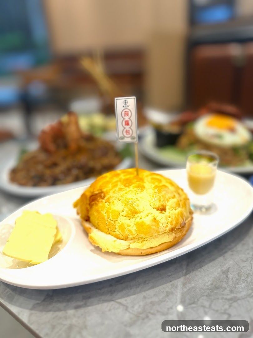 Pineapple Bun with Butter