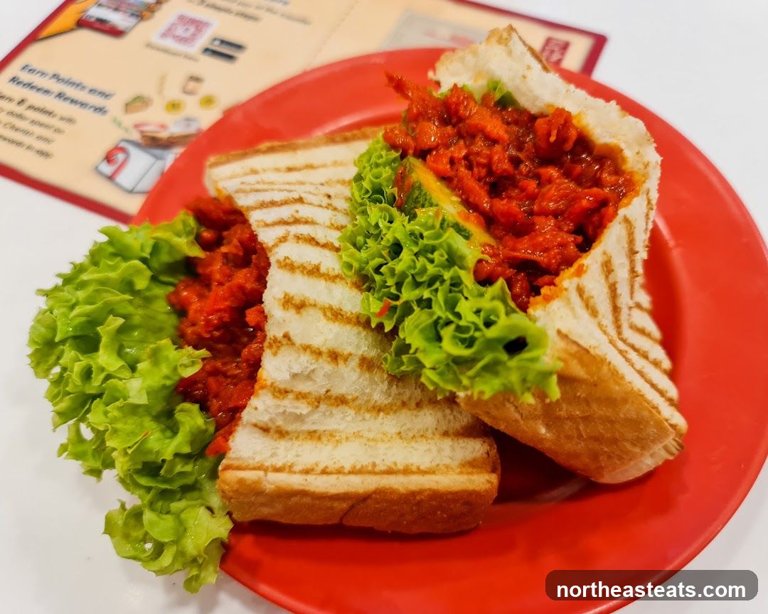 Sandwich with Lettuce