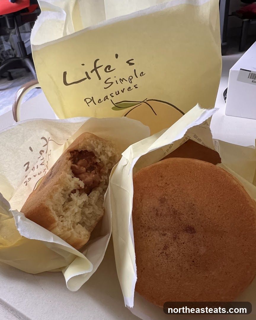 Dorayaki and a pastry with filling