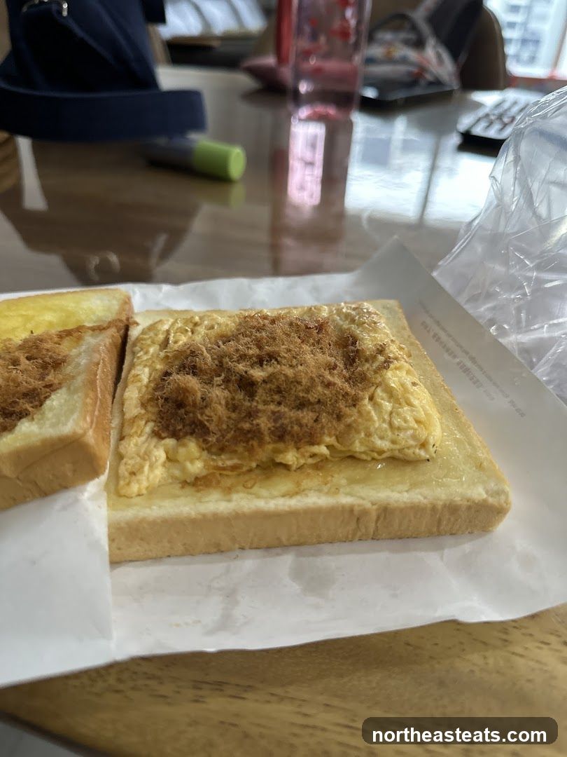 Toast with Egg and Shredded Pork