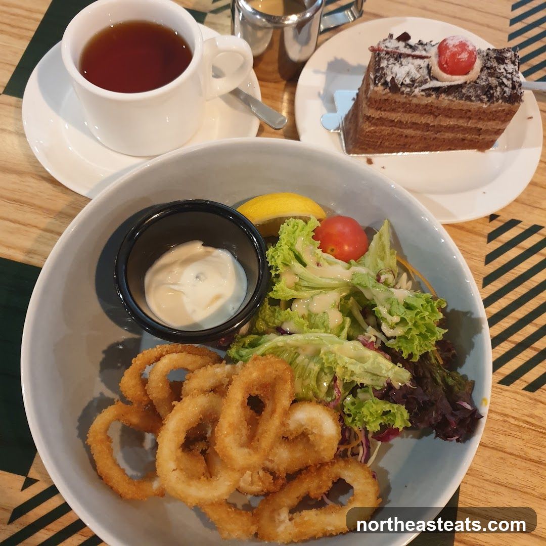 Fried Calamari with Salad and Cake