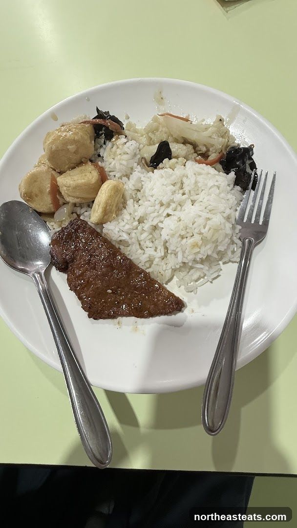 Chang Cheng - 682 Hougang Avenue 4