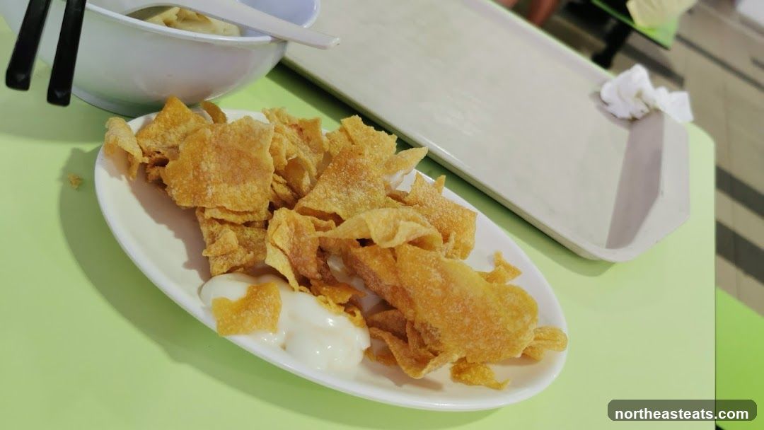 Fried Wonton Chips with Dip