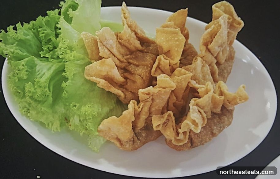 Fried Wontons with Lettuce