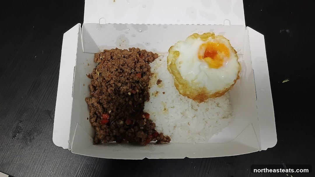 Minced meat with rice and fried egg