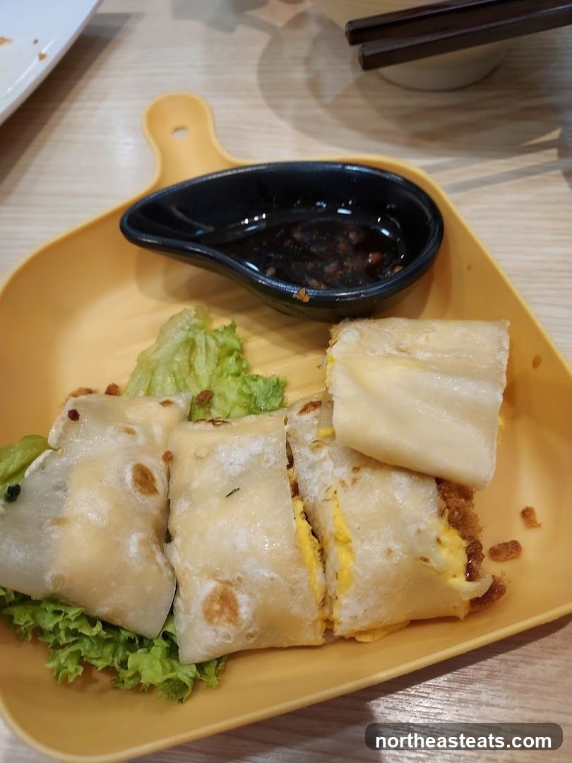 Rolled Omelet with Shredded Pork and Lettuce