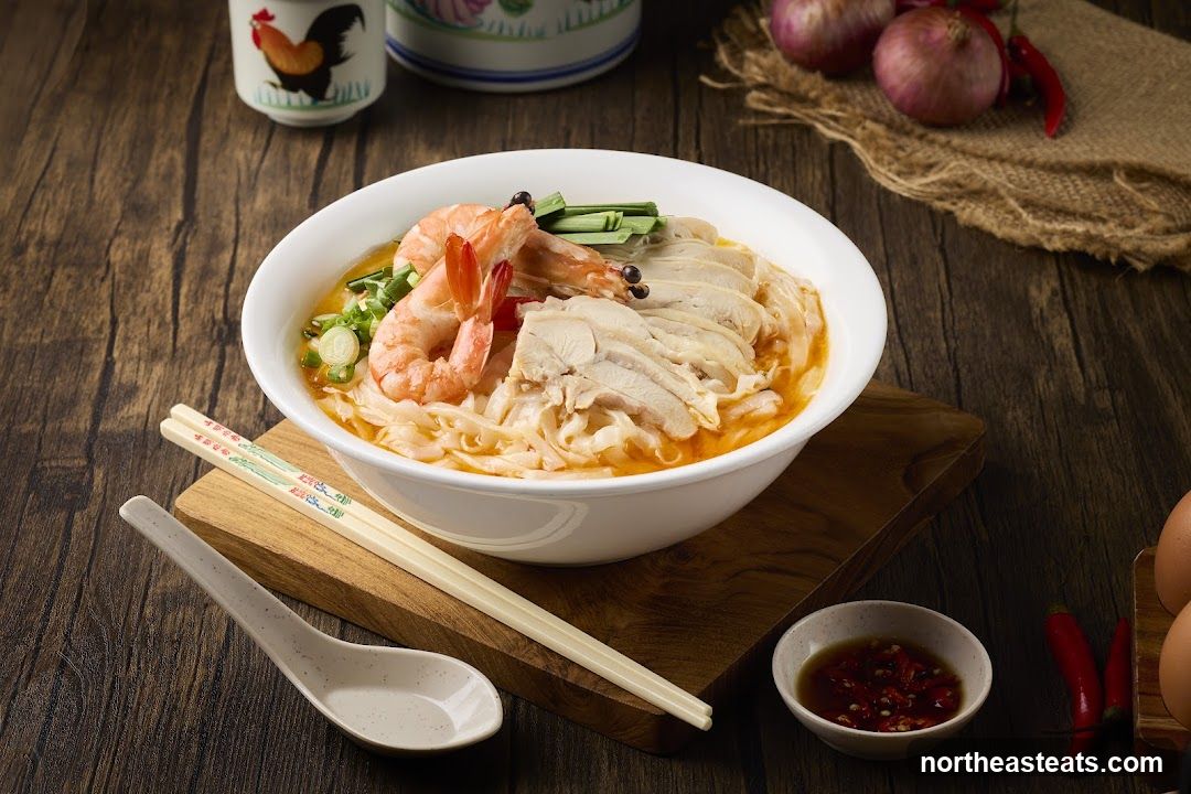 Bowl of Noodles with Shrimp and Chicken
