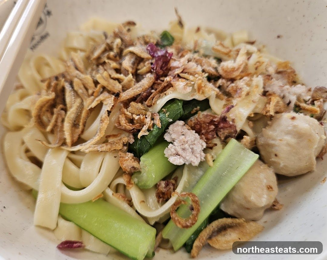 Noodles with Meatballs and Vegetables