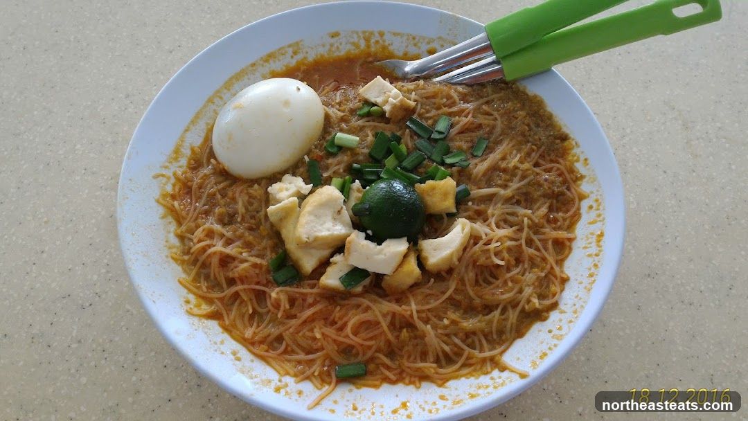 Noodle Dish with Egg and Tofu