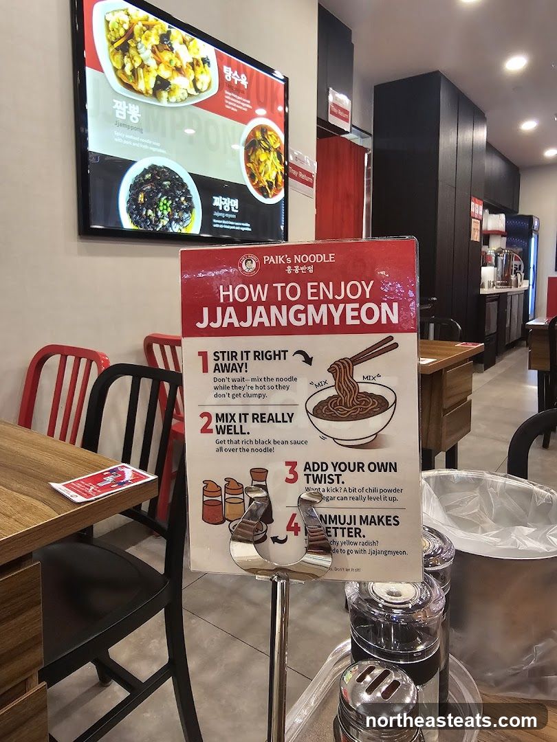 How to Enjoy Jjajangmyeon