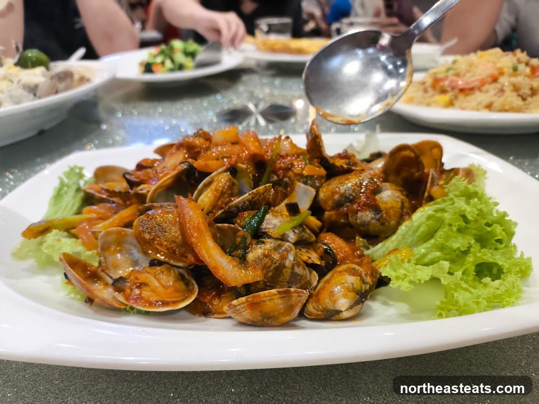 Stir-fried Clams with Chili Sauce