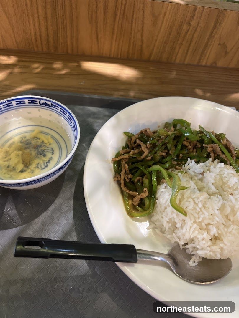 Stir-fried Beef with Peppers and Rice
