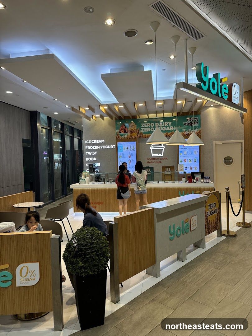Yolé Frozen Yogurt Store