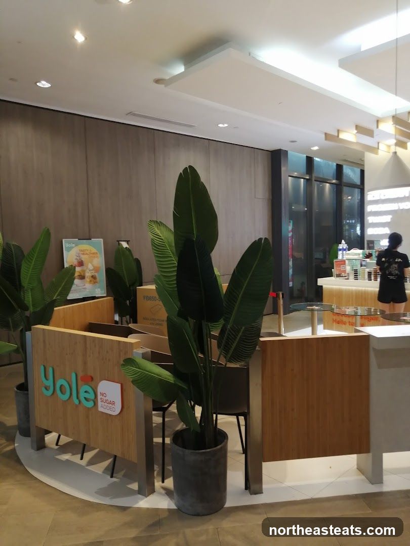 Yole Frozen Yogurt Stand