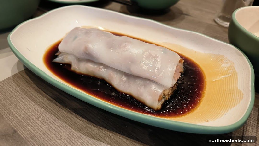Steamed Rice Rolls with Soy Sauce