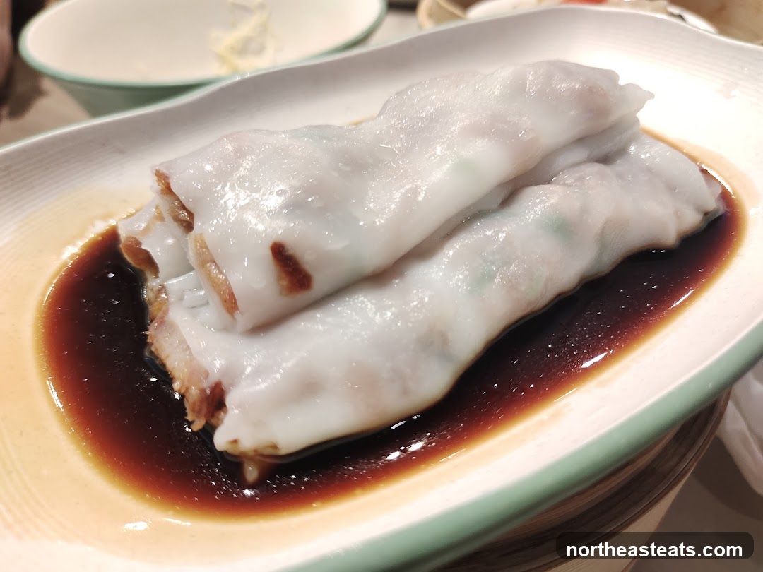 Steamed Rice Rolls with Soy Sauce