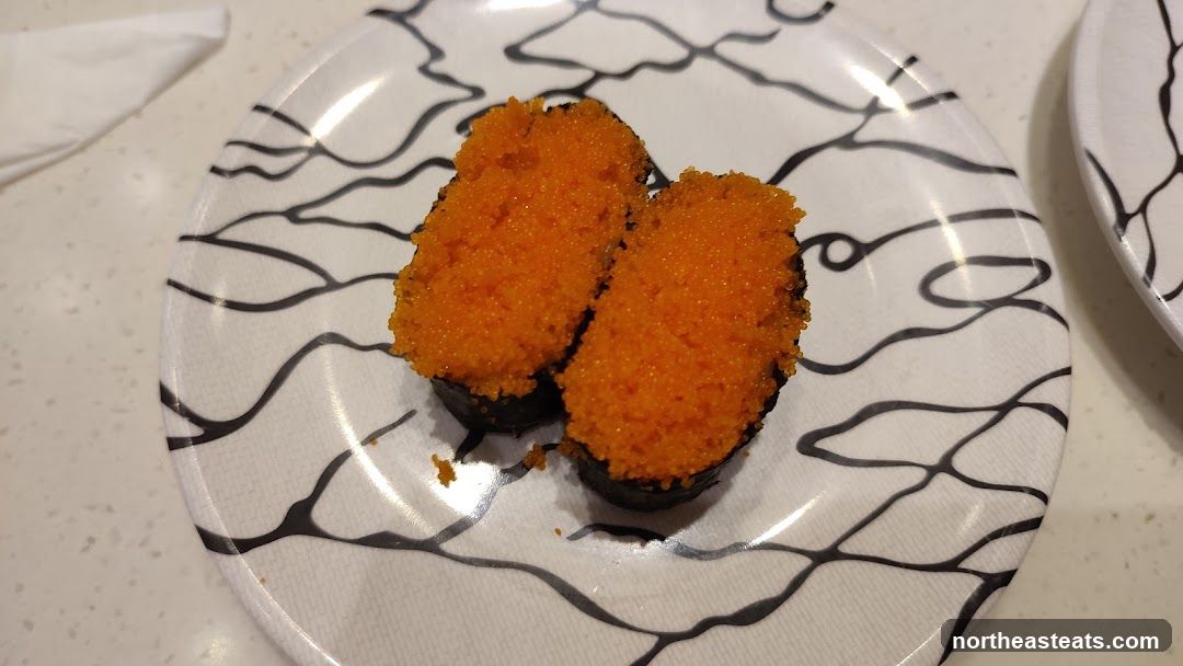 Tobiko Gunkan Maki Sushi