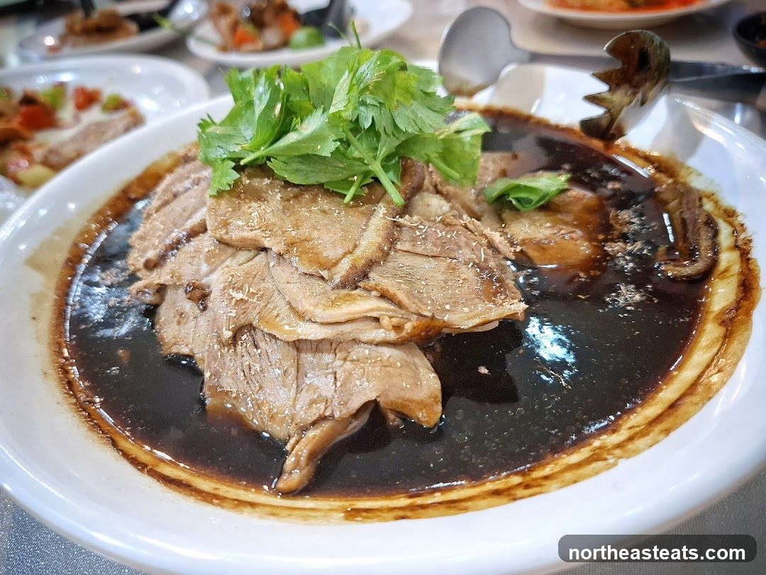 Braised Sliced Meat with Dark Sauce