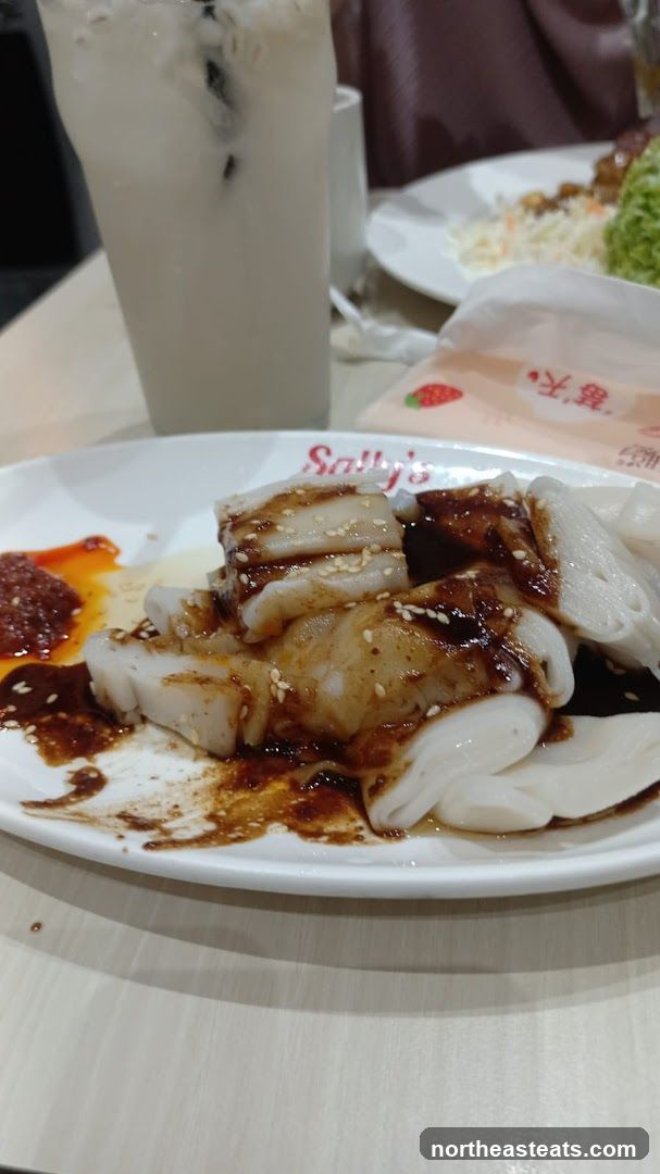 Cheung Fun with Sauce
