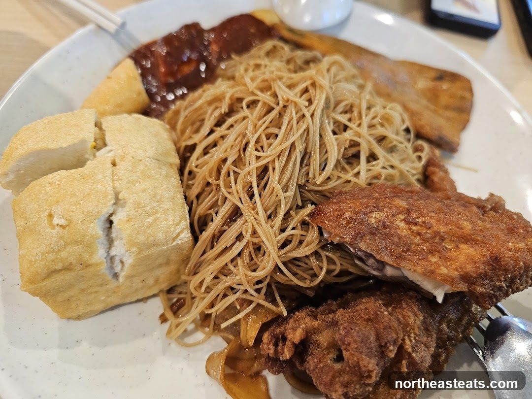 Noodles with Fried Chicken and Tofu