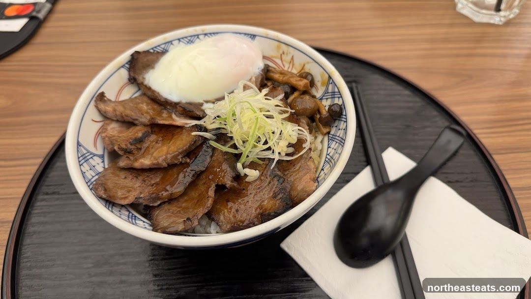 Donburi with Sliced Meat and Egg
