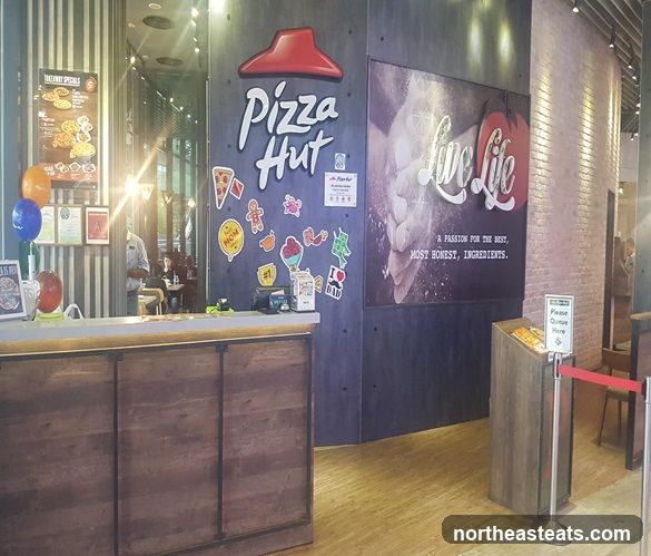Pizza Hut Interior