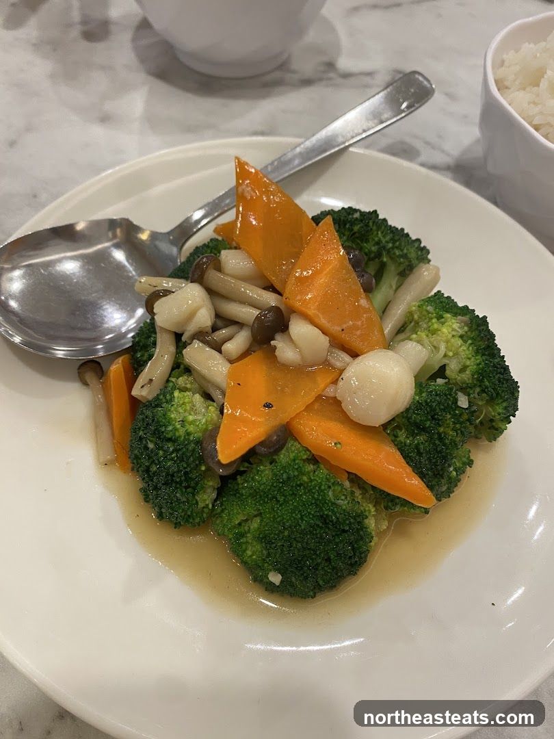 Stir-fried Broccoli with Carrots and Mushrooms