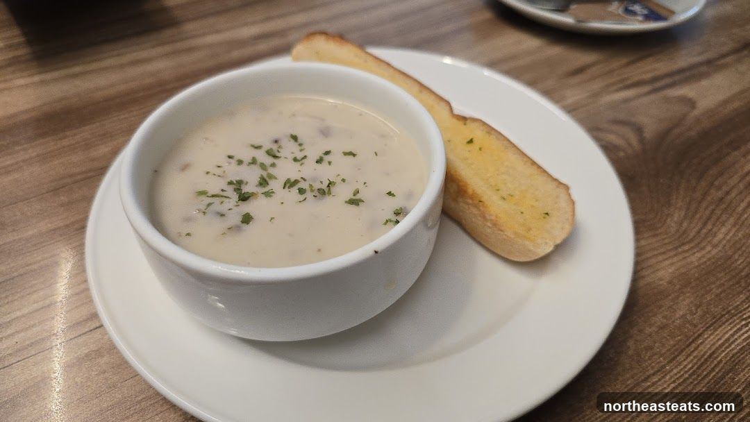 Creamy Mushroom Soup with Garlic Bread
