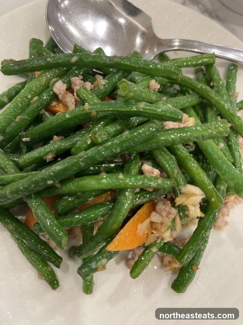 Stir-fried Green Beans with Minced Pork and Carrots