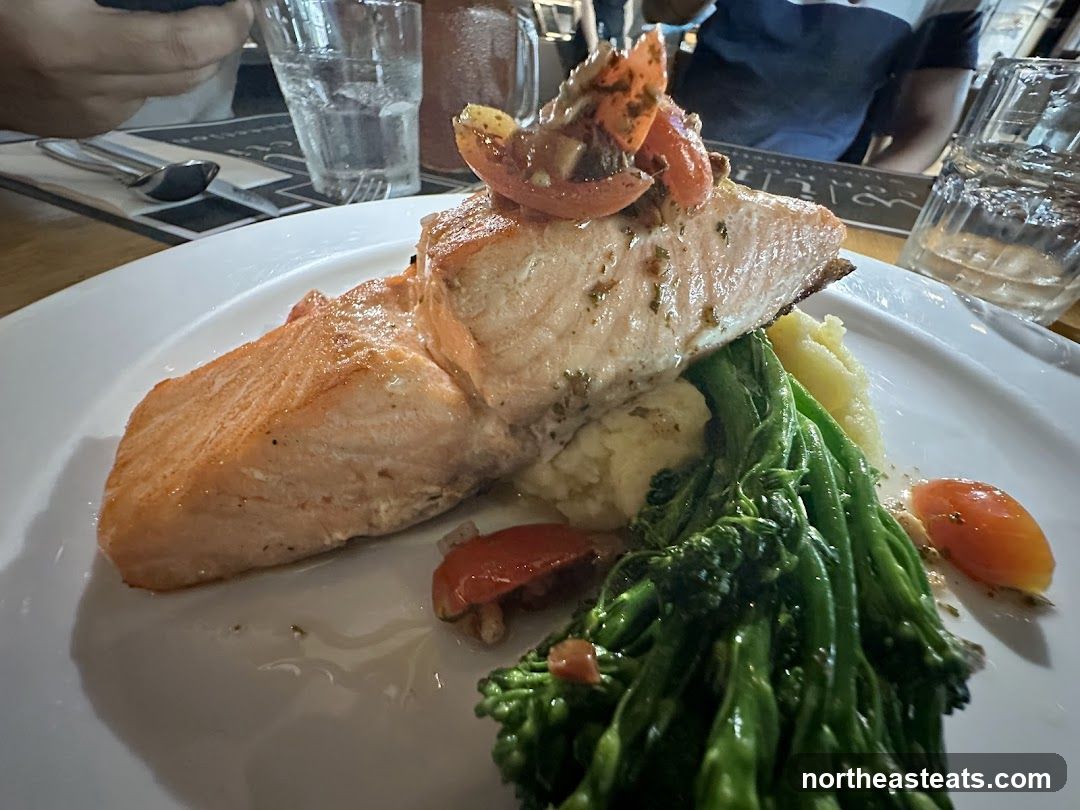 Salmon with Mashed Potatoes and Broccoli