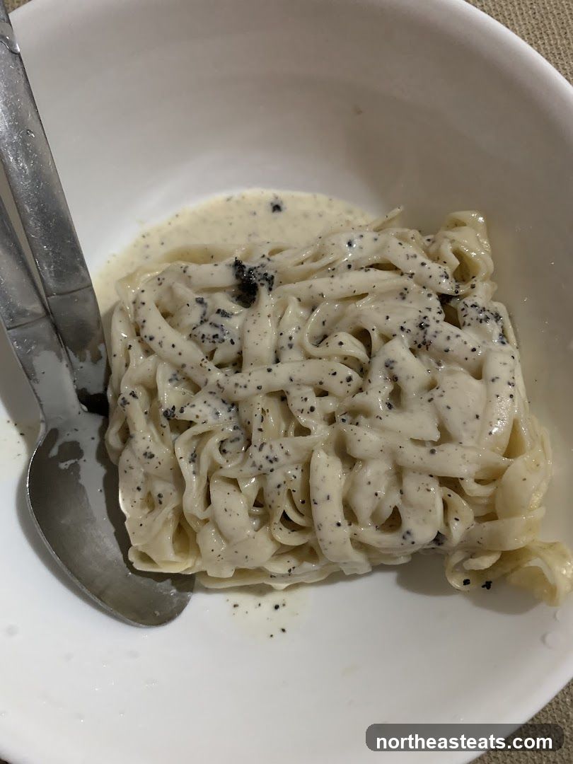 Pasta with Cream Sauce and Black Pepper