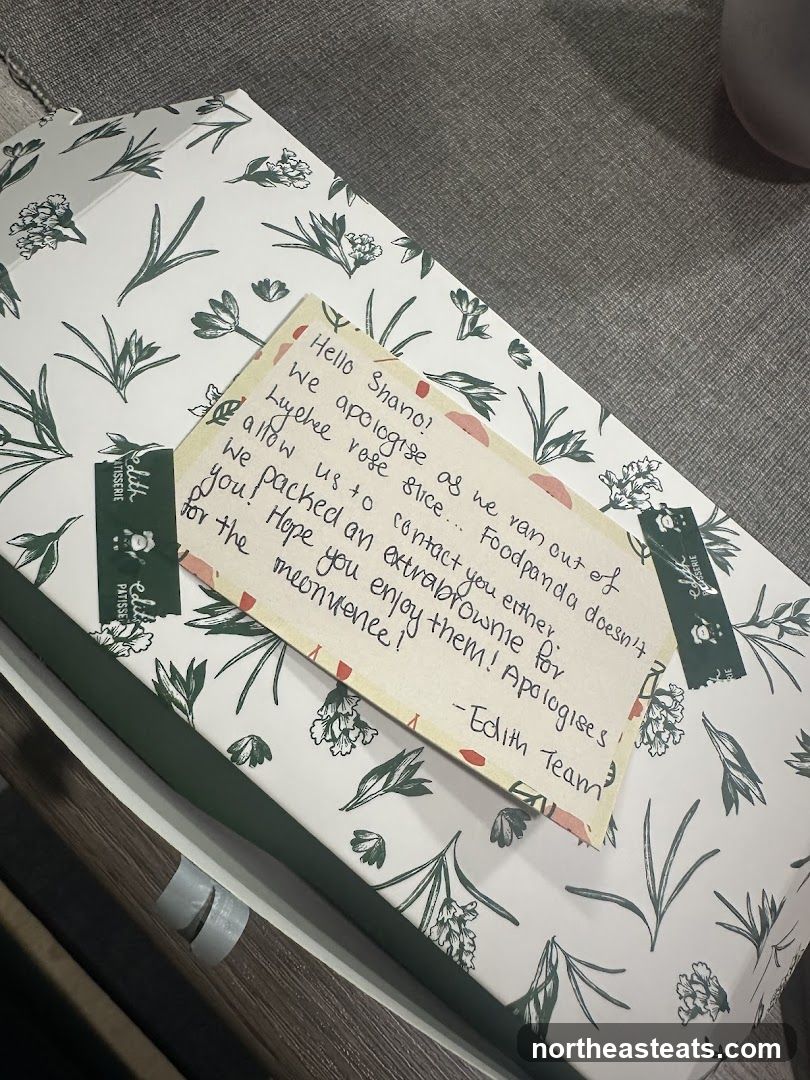 Note on a gift box
