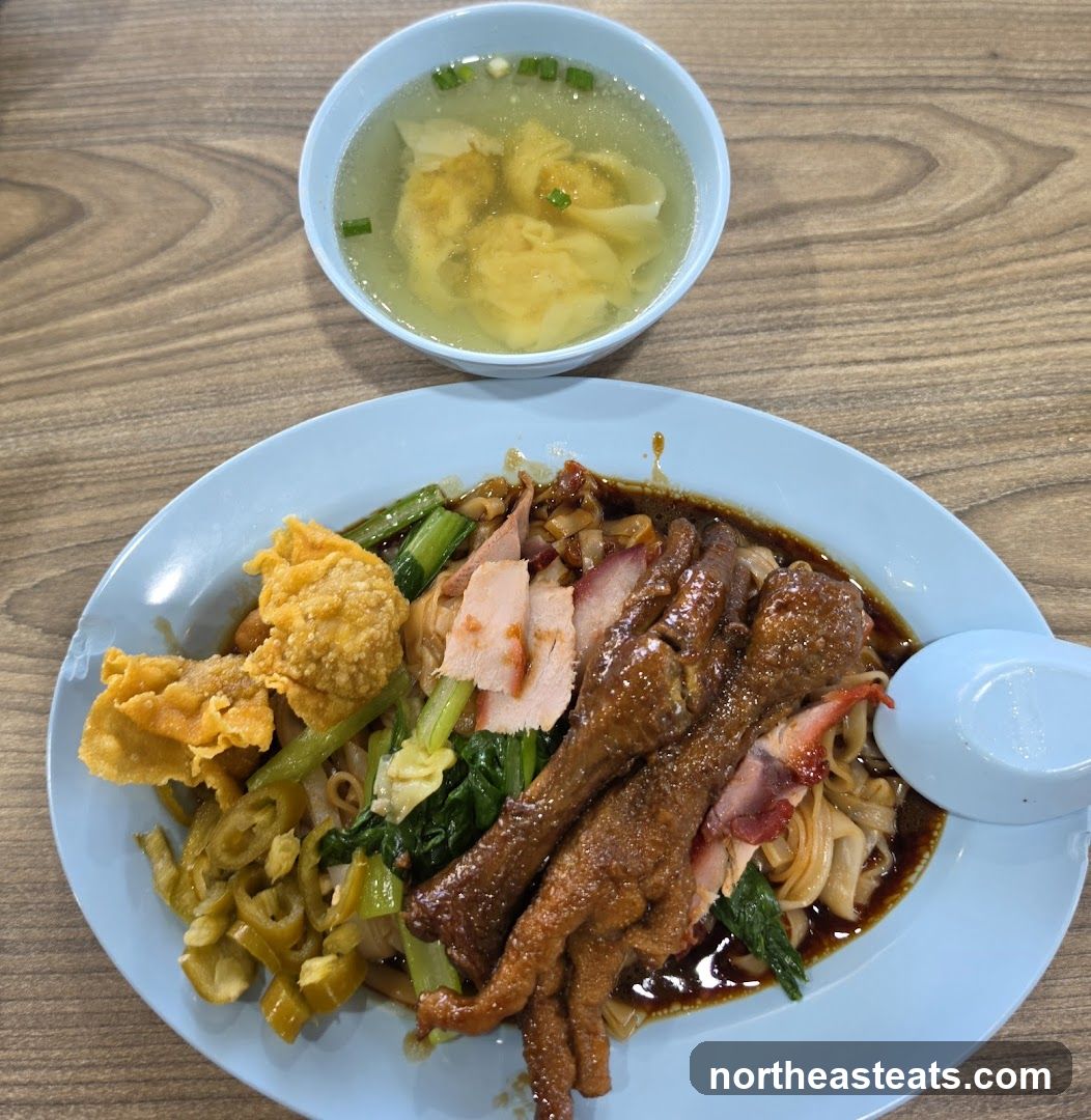Noodles with Chicken Feet and Wonton Soup