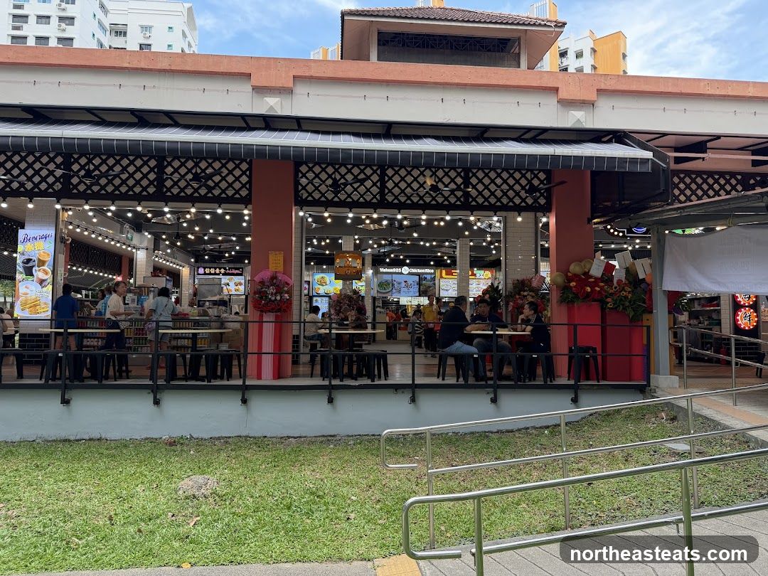 Food court with outdoor seating