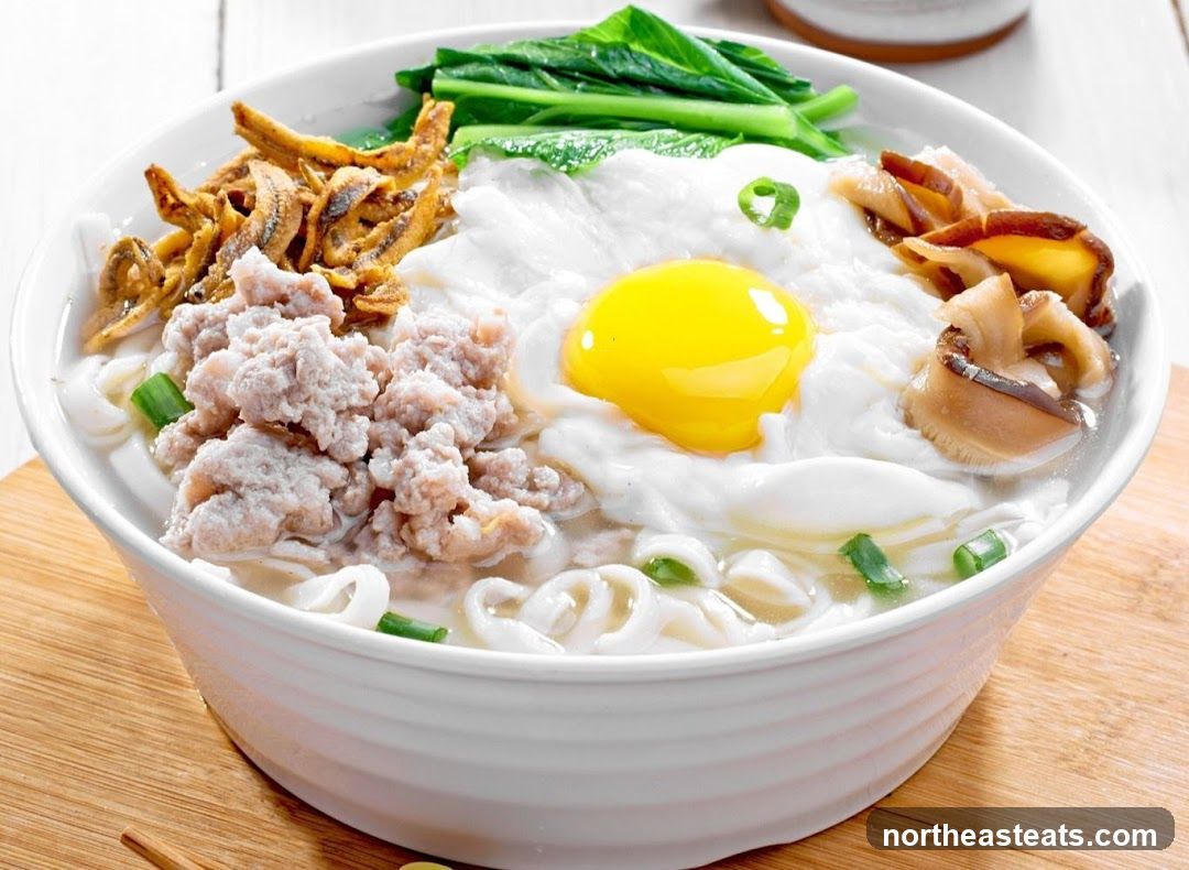 Noodle Soup with Egg and Minced Pork