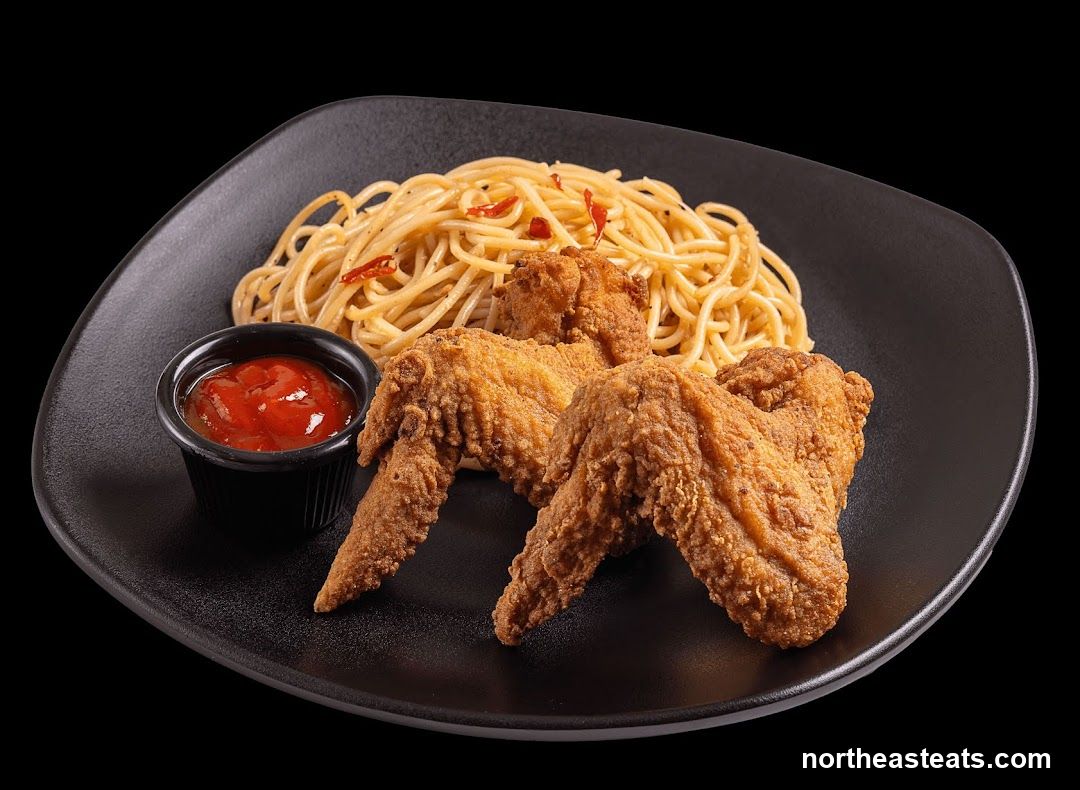 Fried Chicken Wings with Spaghetti