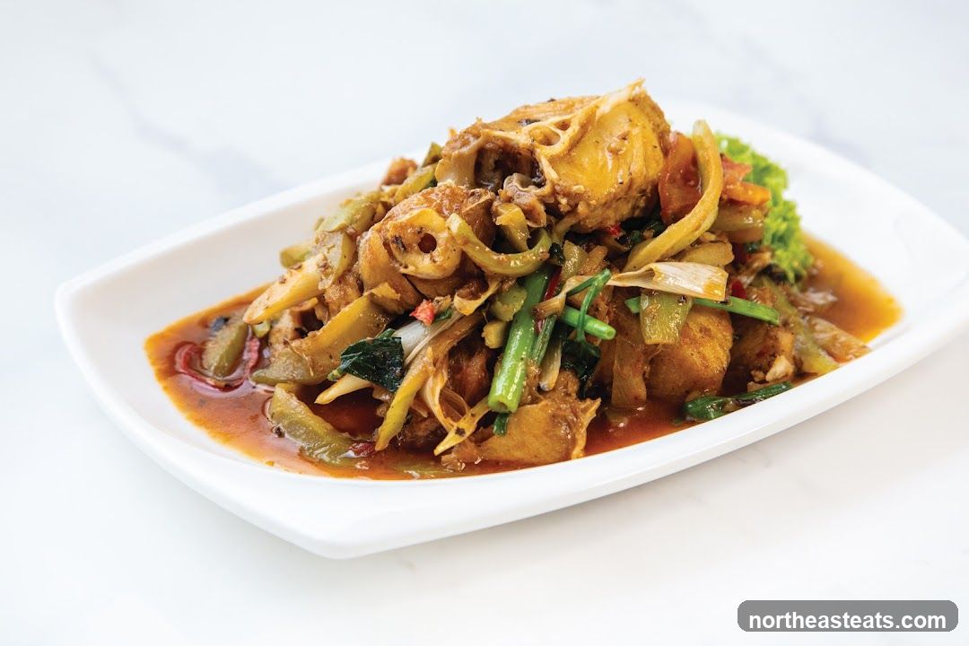 Stir-fried dish with meat and vegetables